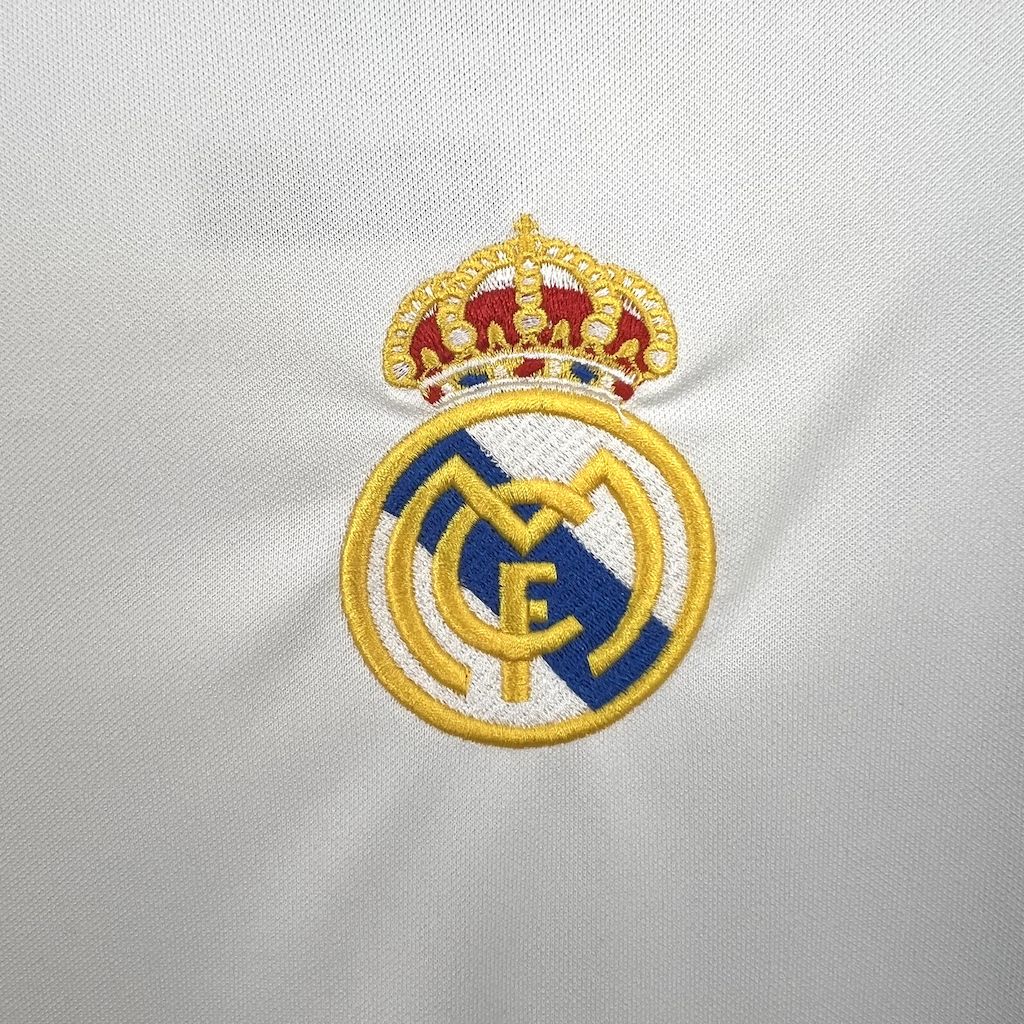 Real Madrid 00-01 Local